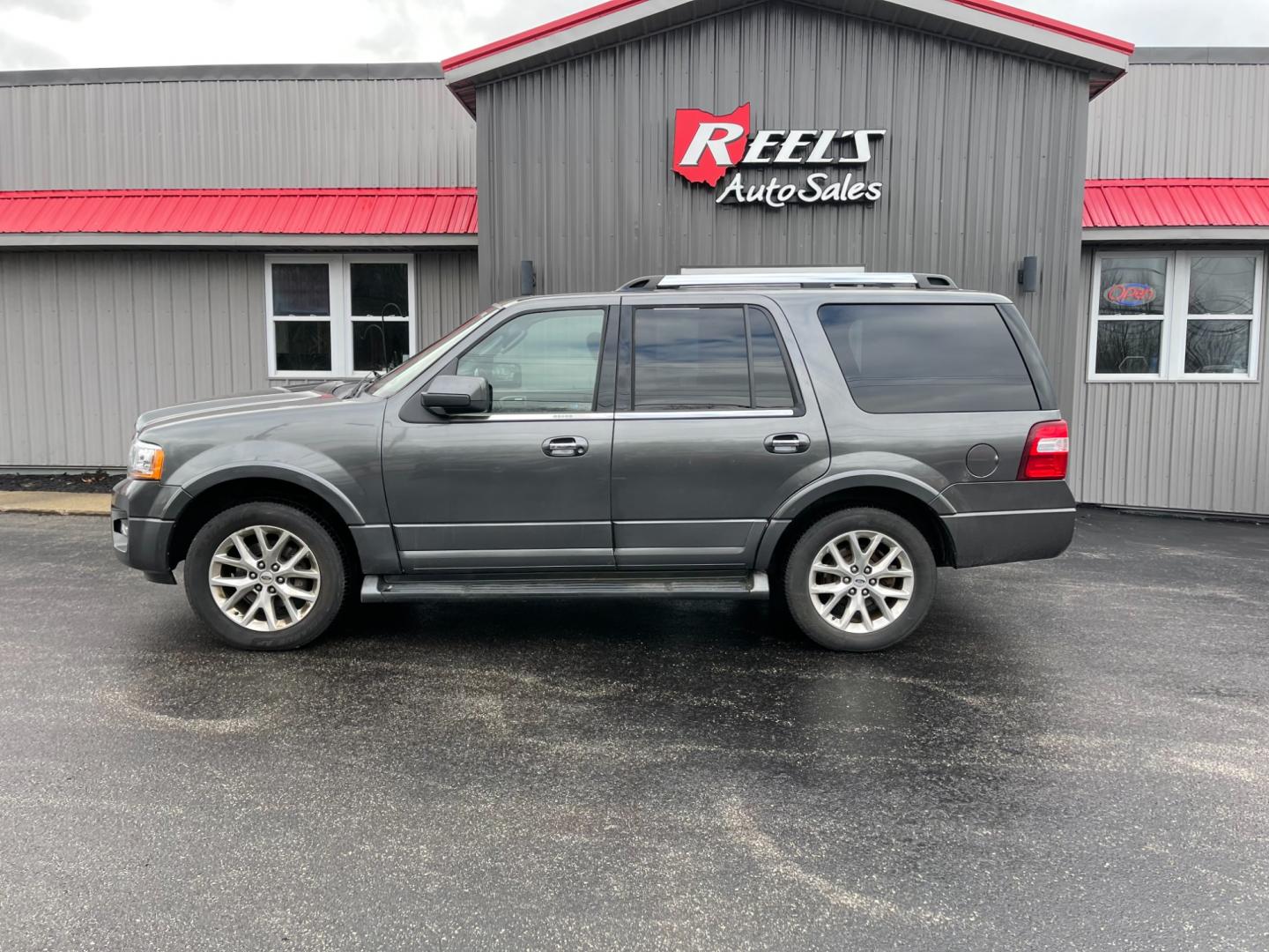 2015 Gray /Black Ford Expedition Limited 4WD (1FMJU2AT6FE) with an 3.5L V6 DOHC 24V TWIN TURBO engine, 6-Speed Automatic transmission, located at 547 E. Main St., Orwell, OH, 44076, (440) 437-5893, 41.535435, -80.847855 - Photo#13